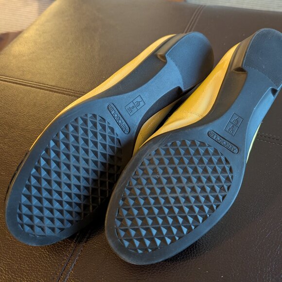 NEW Aerosoles Beckon Women's Work Ballet Flats in Butter Yellow and Black 9 - Picture 2 of 7